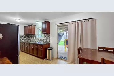 1904 Tours Drive, Stockton, CA 95210 - Photo 9