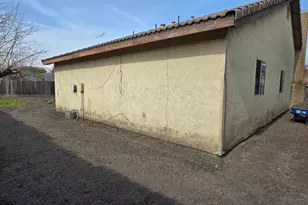 1904 Tours Dr, Stockton, CA 95210 - Photo 25