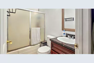 1904 Tours Drive, Stockton, CA 95210 - Photo 19
