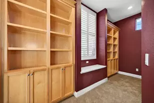 6832 Salvaterra Cir, Elk Grove, CA 95757 - Photo 29