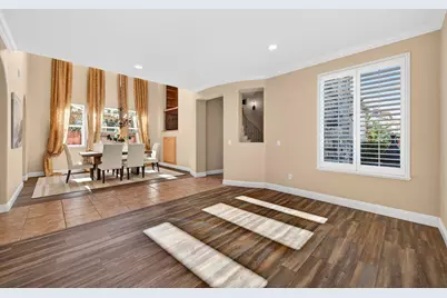 6832 Salvaterra Circle, Elk Grove, CA 95757 - Photo 9