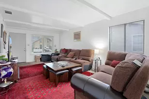 10063 Lincoln Village Dr, Sacramento, CA 95827 - Photo 3