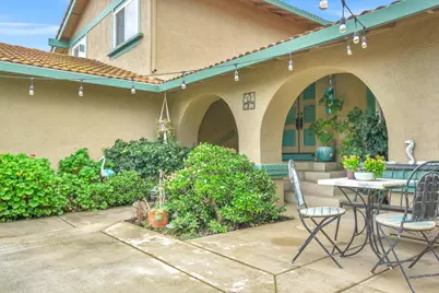 8548 Iris Crest Way, Elk Grove, CA 95624 - Photo 5