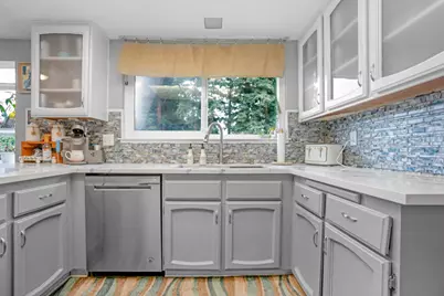 8548 Iris Crest Way, Elk Grove, CA 95624 - Photo 9