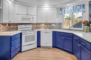 5908 Hickorywood Way, Citrus Heights, CA 95621 - Photo 11