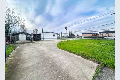 2226 McGowan Parkway, Olivehurst, CA 95961 - Photo 3