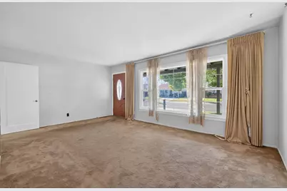 5637 La Campana Way, Sacramento, CA 95822 - Photo 7