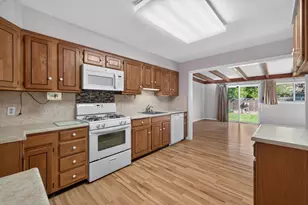 5637 La Campana Wy, Sacramento, CA 95822 - Photo 9