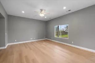 1437 W North Bear Creek Dr, Merced, CA 95348 - Photo 21