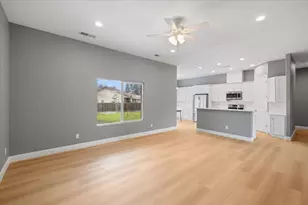 1437 W North Bear Creek Dr, Merced, CA 95348 - Photo 9