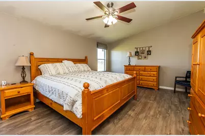 18041 Seidner Avenue, Escalon, CA 95320 - Photo 25