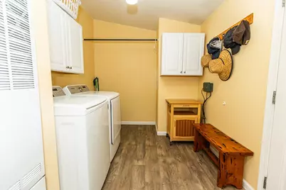 18041 Seidner Avenue, Escalon, CA 95320 - Photo 37