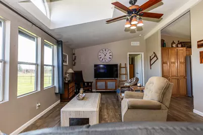 18041 Seidner Avenue, Escalon, CA 95320 - Photo 13