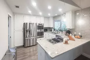 5500 Stately Oak Ln, Carmichael, CA 95608 - Photo 15