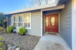 5500 Stately Oak Ln, Carmichael, CA 95608 - Photo 5