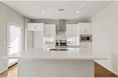 489 McClatchy Way, Sacramento, CA 95818 - Photo 7