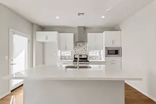 489 McClatchy Way, Sacramento, CA 95818 - Photo 7