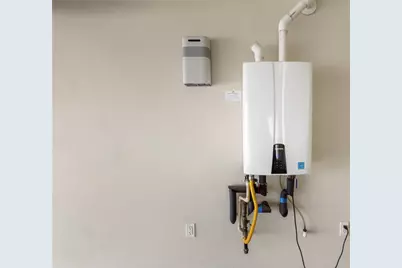 489 McClatchy Way, Sacramento, CA 95818 - Photo 27