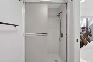 1729 Edgebrook Dr, Modesto, CA 95354 - Photo 35