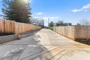 9017 Phoenix Ave, Fair Oaks, CA 95628 - Photo 35