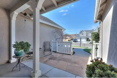 5530 Chancellor Way, Riverbank, CA 95367 - Photo 7