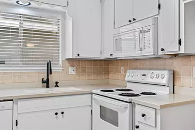 904 W Union Avenue, Modesto, CA 95356 - Photo 15