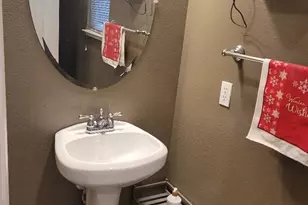 5012 Wuthering Ave, Sacramento, CA 95823 - Photo 11