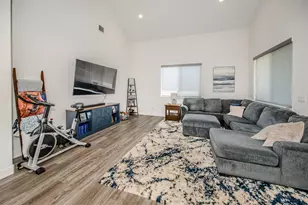 2000 Banks Pl, Woodland, CA 95776 - Photo 17