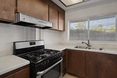 7242 Aberfeldy Way, Sacramento, CA 95842 - Photo 9