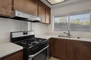 7242 Aberfeldy Way, Sacramento, CA 95842 - Photo 9