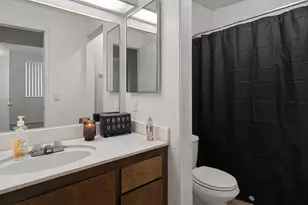 7242 Aberfeldy Way, Sacramento, CA 95842 - Photo 21