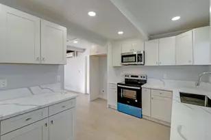 2680 Grove Ave, Sacramento, CA 95815 - Photo 11