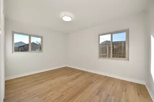 6310 38th Ave, Sacramento, CA 95824 - Photo 5