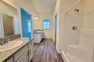 1205 E Orange St, Avenal, CA 93204 - Photo 11