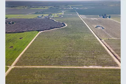 10400 E Harney Lane, Lodi, CA 95240 - Photo 5