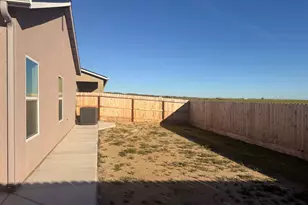 1105 E Orange St, Avenal, CA 93204 - Photo 11