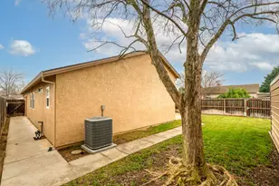 8644 Travary Way, Antelope, CA 95843 - Photo 23