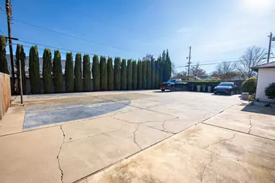 5650 Broadway, Sacramento, CA 95820 - Photo 11