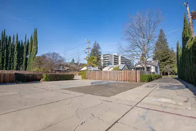 5650 Broadway, Sacramento, CA 95820 - Photo 5