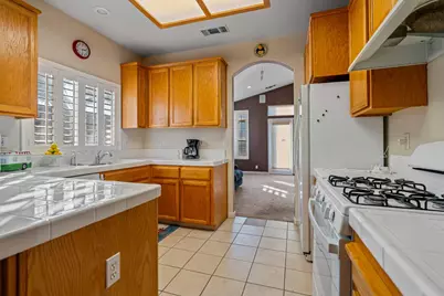 2909 Kingman Court, Modesto, CA 95355 - Photo 9