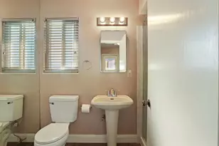 8402 Roxburgh Way, Stockton, CA 95209 - Photo 31