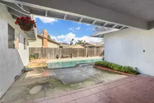 8402 Roxburgh Way, Stockton, CA 95209 - Photo 33