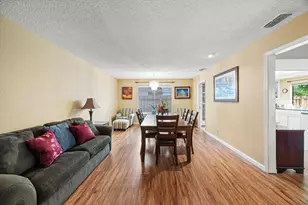 9328 N Winding Oak Dr, Fair Oaks, CA 95628 - Photo 9