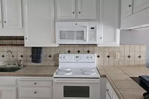 190 Kern St, Salinas, CA 93905 - Photo 5