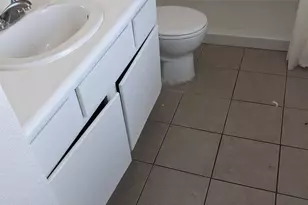 1352 N Saint Francis Dr, Los Banos, CA 93635 - Photo 5