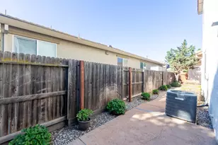 5706 Tres Piezas Dr, Sacramento, CA 95835 - Photo 43