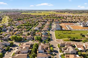 5706 Tres Piezas Dr, Sacramento, CA 95835 - Photo 53