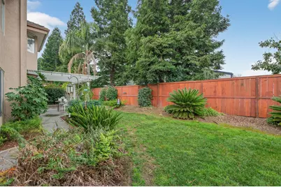 7817 Melfort Way, Elk Grove, CA 95758 - Photo 59