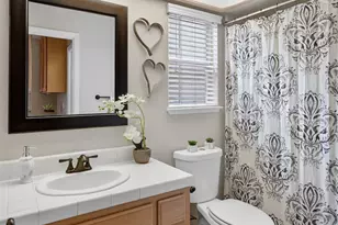 7817 Melfort Way, Elk Grove, CA 95758 - Photo 11