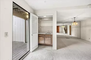 8899 Bluff Ln, Fair Oaks, CA 95628 - Photo 7